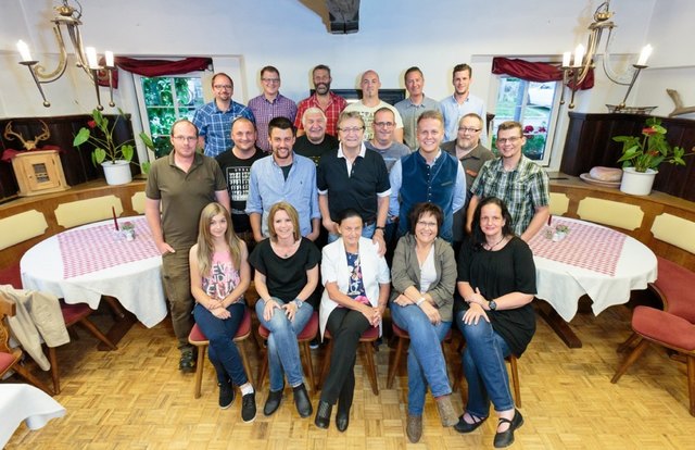 Die FPS Ortsgruppe im GH Batzinger in Mühlbach.