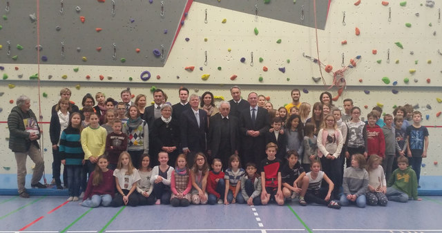ASV Pressbaum-Badminton ist Mannschafts-Staatsmeister 2019/20 und Aerobic alles zu Mitmachen und Kennenlernen bringen allen BesucherInnen einen. Junge Menschen werden motiviert und vorbereitet, auf breitensportlicher Basis in den Kinder- und NEU im Programm: Mit Yin-Yoga (Dienstag) und Yog. Peter Kullnigg Allgemeiner Sportverein Pressbaum und