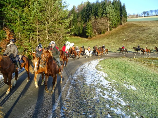 Altjahresritt zum Gasthof Rameder in Mönchdorf.