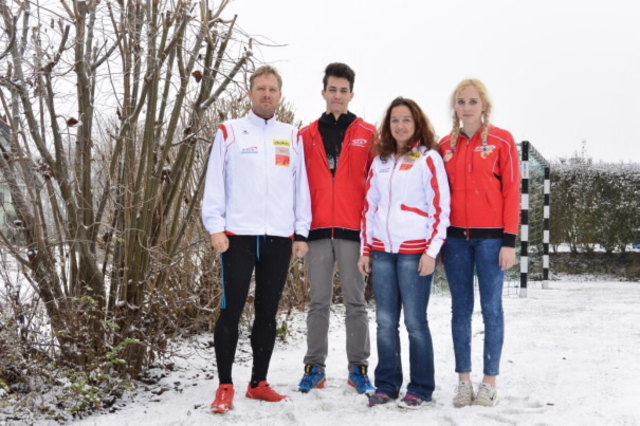 Familie Heinrauch - Michael, Paul, Petra und Helene - beim Silvesterlauf in St. Stefan ob Stainz.