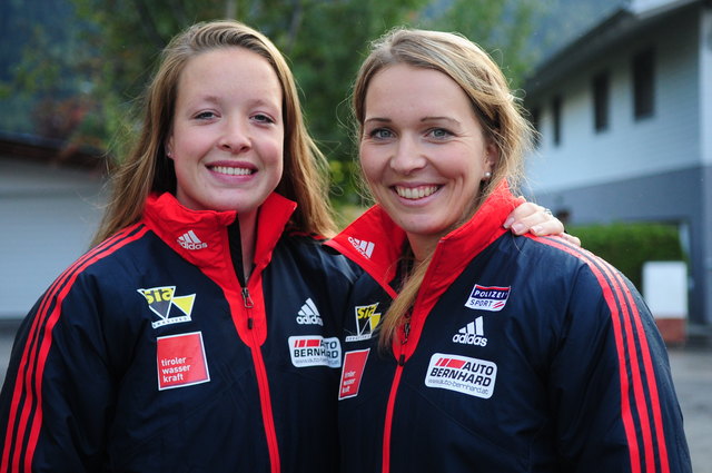 Christina Hengster (re.) und Sanne Dekker sind rasant unterwegs.