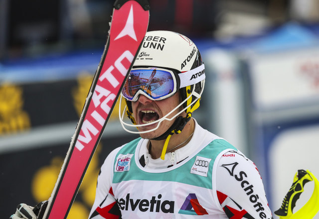 Manuel Feller carvte zum 6. Platz im Adelbodener Slalom-Klassiker. Die Freude war riesig!