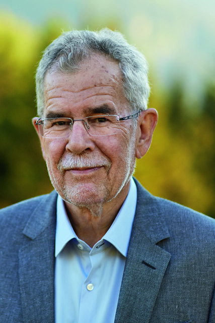 Alexander Van der Bellen ist parteifrei und wird von den Grünen unterstützt.