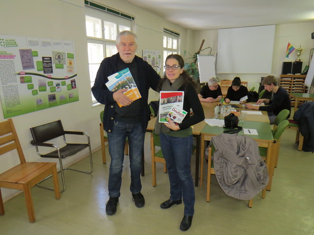 Wissen weitergeben: Gerhard Geissler und Elisabeth Kittl halten seit November Deutschkurse im 20. Bezirk ab.