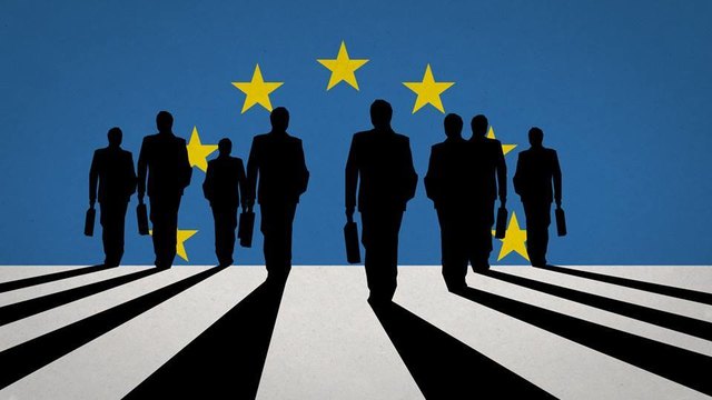 Bei freiem Eintritt wird der Film "Die Troika – Macht ohne Kontrolle" am 26. Jänner um 19.30 Uhr im Wörgler Tagungshaus gezeigt.