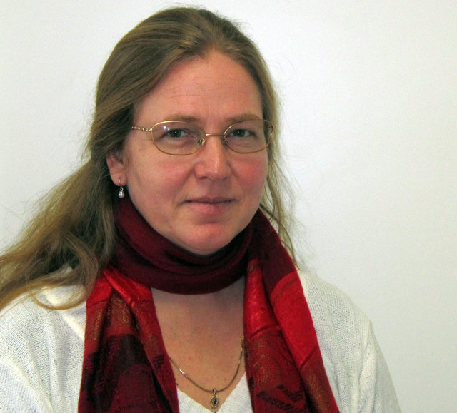 Kräuterexpertin Rita Lackinger weiß um die heilende Wirkung der verschiedenen Tees.