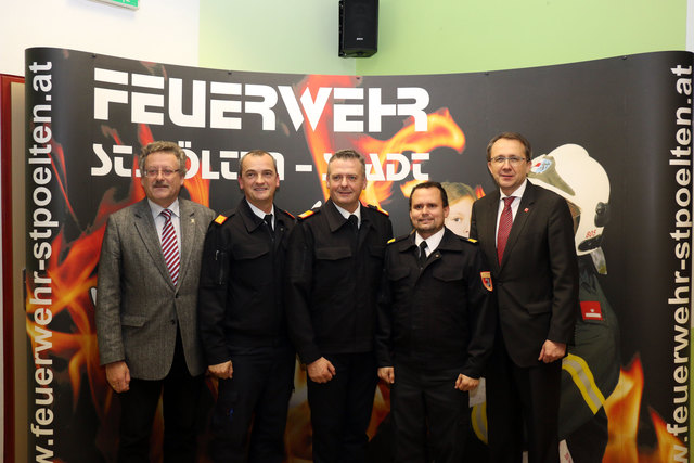 Das neue und alte Führungsteam der Feuerwehr St. Pölten-Stadt.