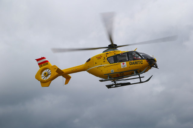 Die Besatzung des Rettungshubschraubers konnte nur mehr den Tod der Frau feststellen.
