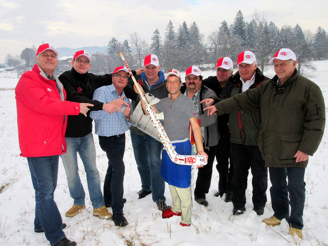 Die "Eismeister" mit den beiden Maria Rainer Wirten Freddy Sonnberger und Willi Leitner beim Neujahrsempfang.