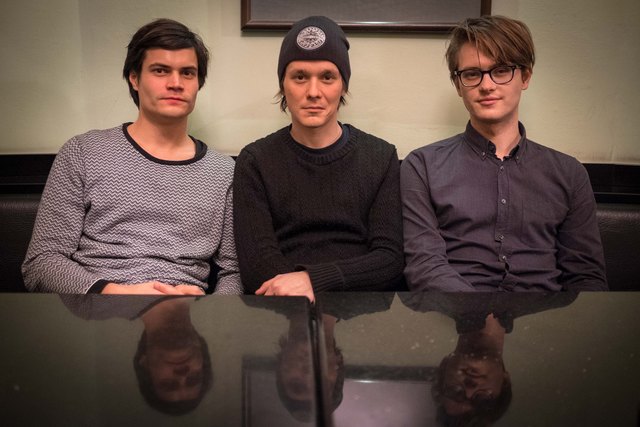 Lukas Lauermann, Stephan Stanzel und Martin Knobloch (v.l.) von "A Life, A Song, A Cigarette".