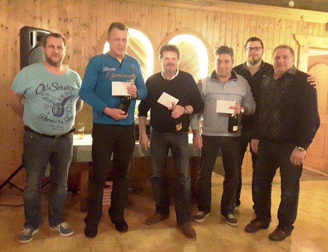 Schink Geri, Steinbichler Rudolf (2. Platz), Göbelhaider August (1. Platz), Stangl Rudolf (3. Platz), Kopeter Alex und Obmann Brandecker Karl (v. l.).