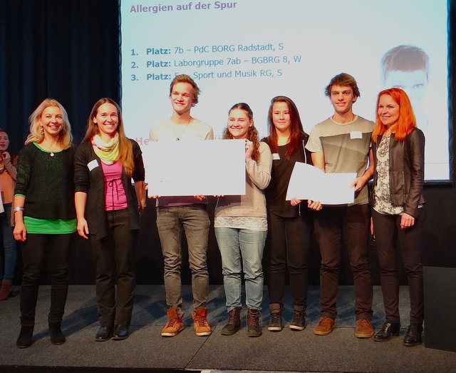 Strahlende Gesichter bei den Schülern, die insgesamt Preisgelder von 4.500 Euro abräumten.