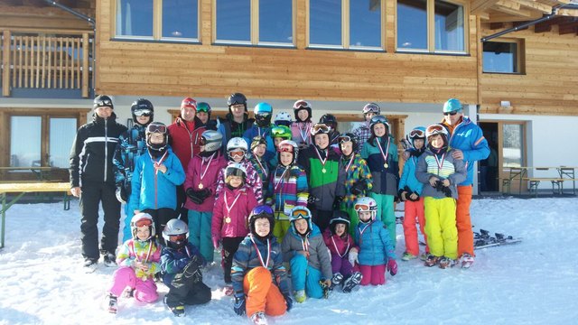 Mehr als 20 Kinder nahmen heuer am Skikurs der Sportunion Villgraten teil.