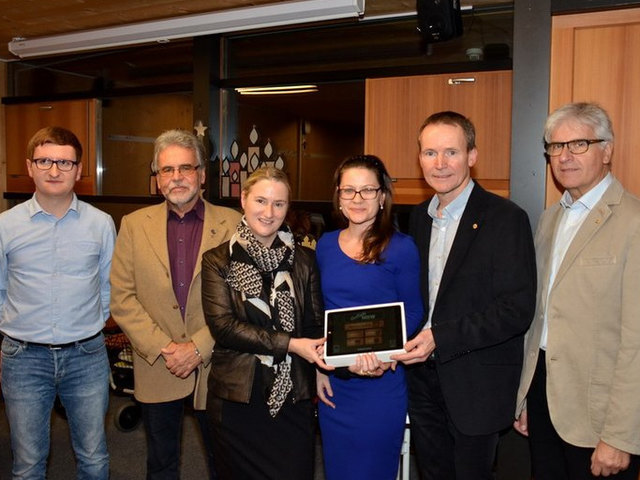 Mitglieder des Lionsclub Fürstenfeld überreichten das ipad an Martina Lang und Tünde Kiss.