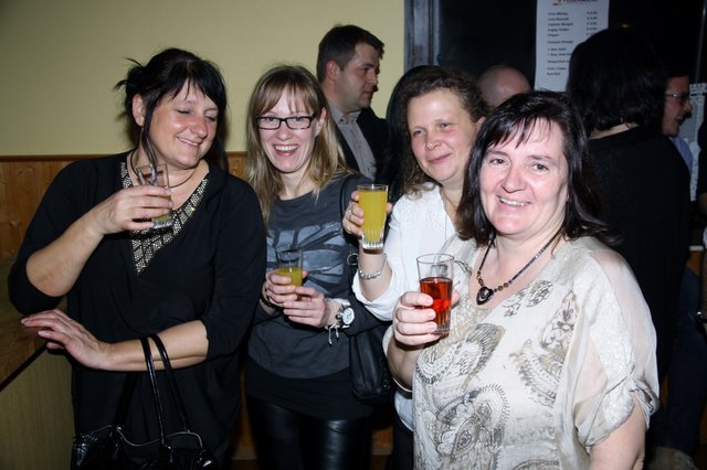 In der Bar feierten Gerlinde Korpitsch, Sonja Korpitsch, Manuela Knerl und Sabine Tonweber.