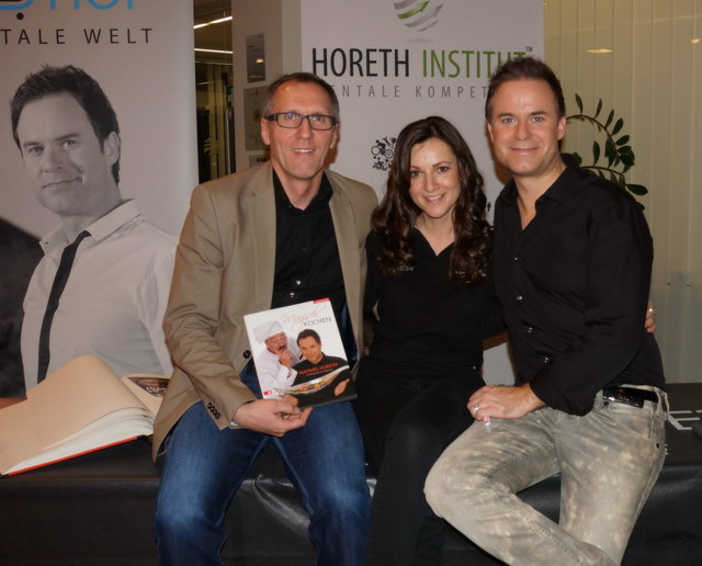 Nicole und Manuel Horeth mit Congress-Manager Alfred Wieland.