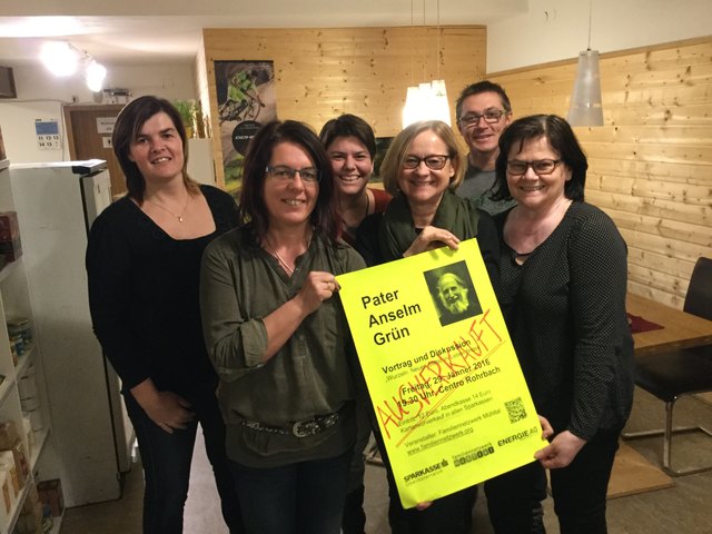 Das Team des Famiiennetzwerkes Mühltal freut sich, dass der Vortrag von Anselm Grün ausverkauft ist.