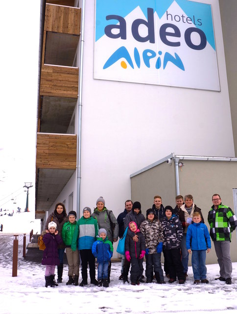 Die fünf Familien freuten sich über den Skiurlaub in St. Johann.