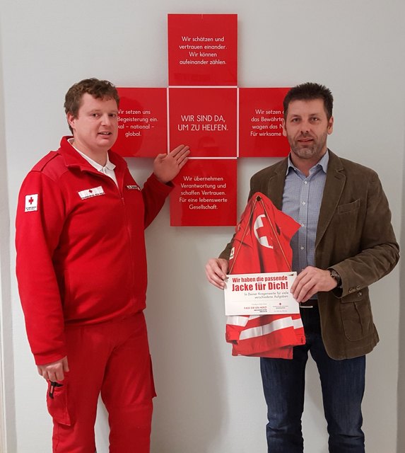 Herbert Haselsteiner (Ausbildungsleiter Rotes Kreuz) und Andreas Teufel (Bezirksstellengeschäftsführer Rotes Kreuz).