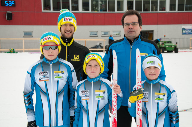 Vorne: Philip Siedl, Lukas Schmid und Hannes Hofmann, hinten: Christoph Schwarzl, Wolfgang Neuwirth.