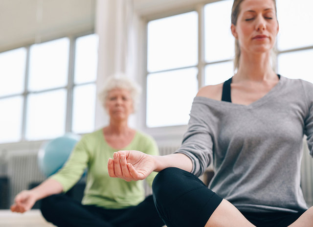Yoga "soft & gentle" - Gesundheitsyoga für sanft Übende und für Menschen mit körperlichen Beschwerden