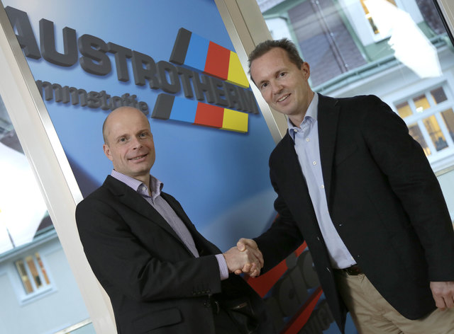 Gerald Prinzhorn (li.) ist nunmehr Alleingeschäftsführer der Austrotherm-Gruppe. Peter Schmid (re.) wechselte in den Austrotherm Beirat.