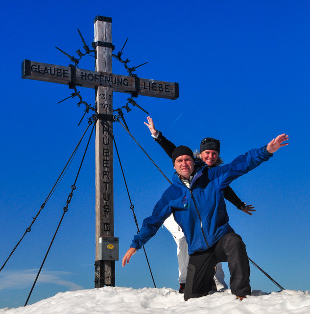 Outdoorspezialisten Silvia Enzner und Robert Klampfer touren mit ihrem Jakobsweg-Vortrag durch Österreich.