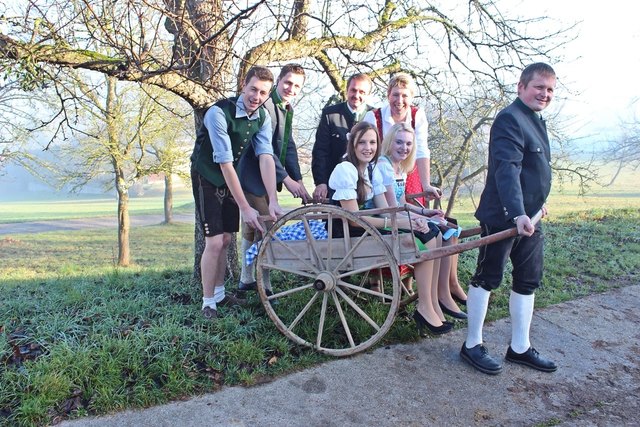 Mit dem Thema "Auf gehts zum Bauernball" laden der Bauernbund und die Orstbauernschaft zum Ball.