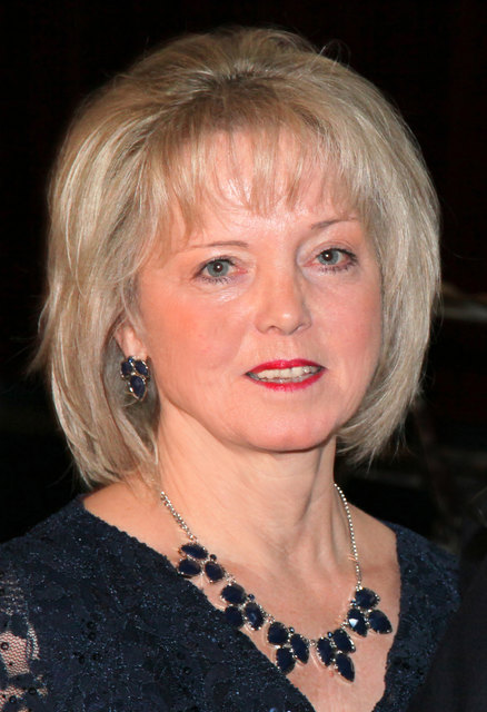 Hermine Mühlsiegl freut sich über die Ehrung.