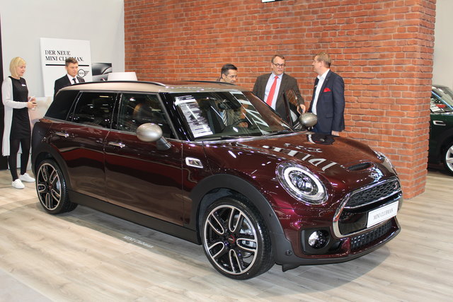 MINI Clubman – seit 31. Oktober 2015 auf dem Markt. Einstiegsmodell: MINI One Clubman, 102 PS:  22.900 Euro.