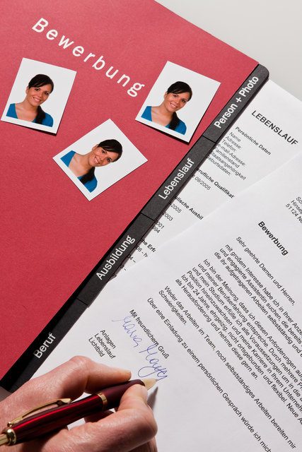 Wer seine Bewerbung korrekt und interessant gestaltet, hat gute Chancen auf ein Vorstellungsgespräch.