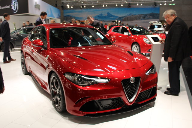 Alfa Romeo zeigt in Wien die 510 PS starke Guilia Quadriofoglio mit Sechszylinder-Turbotriebwerk, das von Ferrari mitentwickelt wurde. Beschleunigung von 0 auf 100 km/h in 3,9 Sekunden.