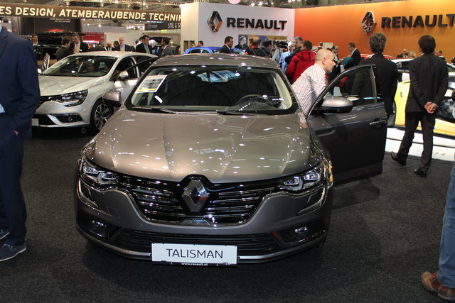 Der neue Renault Talisman ist als Limousine ab 27.990 Euro und als Kombi Grandtour ab 29.390 Euro erhältlich.