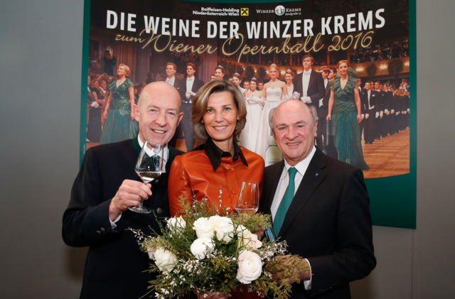 Grüner Veltliner - Gelber Muskateller - Riesling und Zweigelt: Bereits zum 15. Mal sind die Weine der „Winzer Krems“ die offiziellen Weine des Wiener Opernballs.