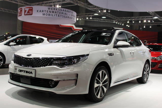Der neue Kia Optima ist ab sofort bei den Kia Partner in Österreich erhältlich – natürlich mit Sieben-Jahres-Garantie.