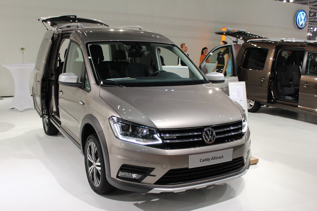 Der VW Caddy Alltrack startet mit seiner Österreich-Premiere auch den Vorverkauf.  Ab 19.484 Euro netto/24.640 Euro brutto.