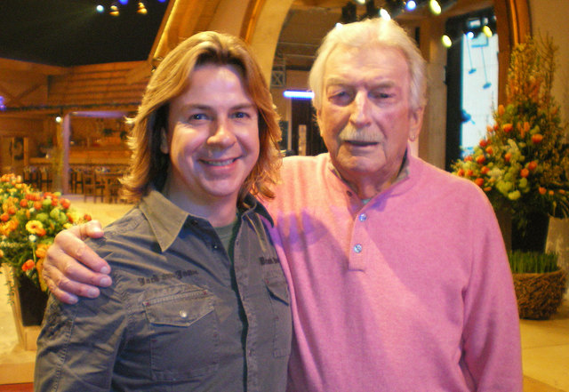 Ehrfurchtsvolles Treffen: Andi Pirringer meets James Last. | Foto: privat
