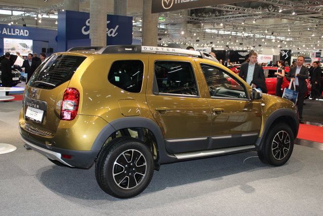 Der Dacia Duster geht als Sondermodell Urban Explorer mit einem Preis von 16.090 Euro an den Start – inklusive 16-Zoll-Leichtmetallfelgen, Klimaanlage, Einparkhilfe  hinten und Navigationssystem als Serienausstattung.