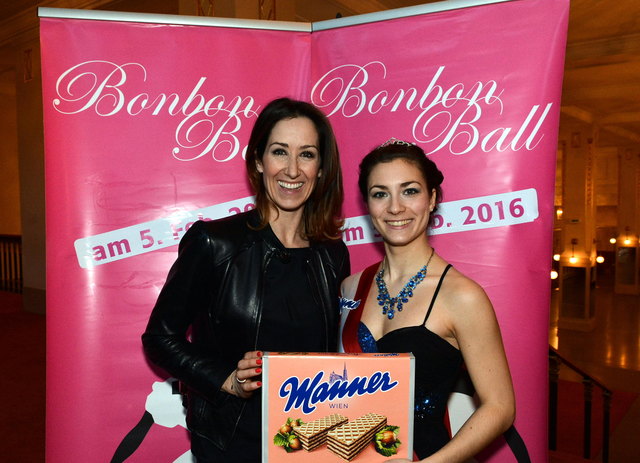 Das neue Gesicht des Bonbonballs kati Bellowitsch mit Miss Bonbon 2015 Clarissa Höbinger
