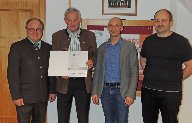 v.l.n.r.: Bgm. Franz Karlhuber, Herbert Mayr, Markus und Harald Edlinger