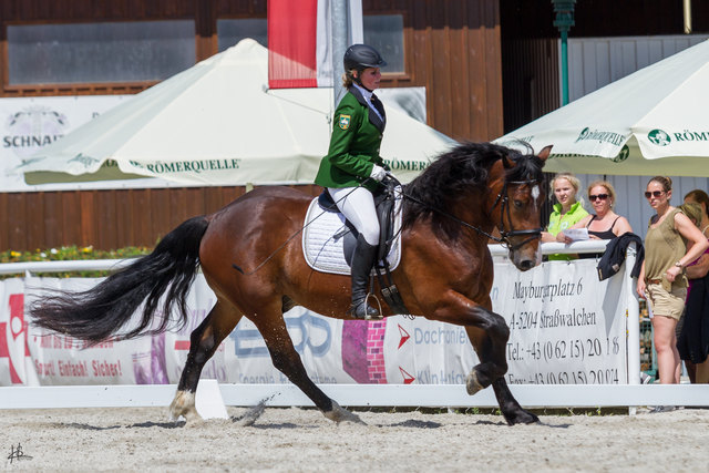 Christina Hanke mit Namero.