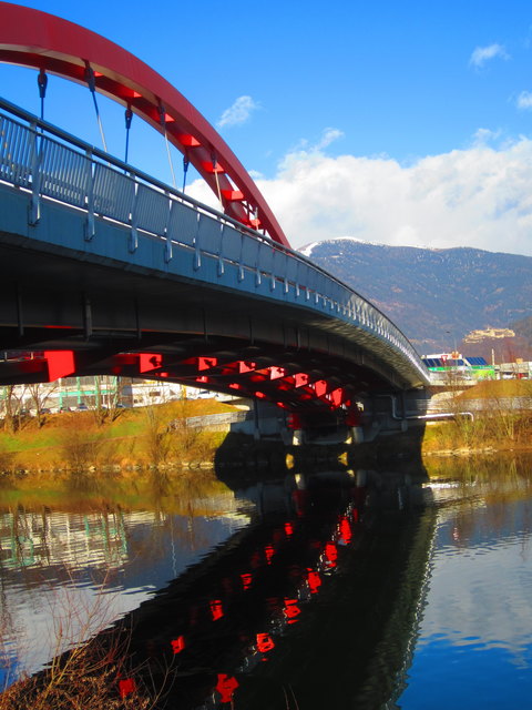 die "rote Brücke" in Villach in einer anderen Ansicht.