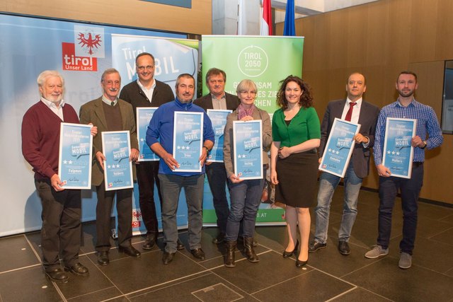 v.l.n.r. Bgm. Robert Denifl (Gemeinde Fulpmes), GV Horst Wessiak (Gemeinde Volders), Verkehrsausschussobmann Robert Kaufmann (Marktgemeinde Zirl), Bgm. Alois Mair (Gemeinde Trins), Bgm. Anton Bucher (Gemeinde Grinzens), Umweltausschussobfrau Renata Wieser
