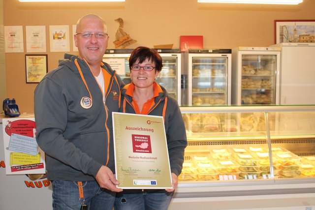 Die Guttaringer Walter und Edith Kuss freuen sich über das Prädikat "regional veredelt"