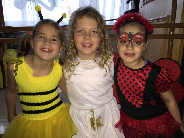 Im ganzen Bezirk laden Kindermaskenbälle die Jüngsten zum Verkleiden ein.