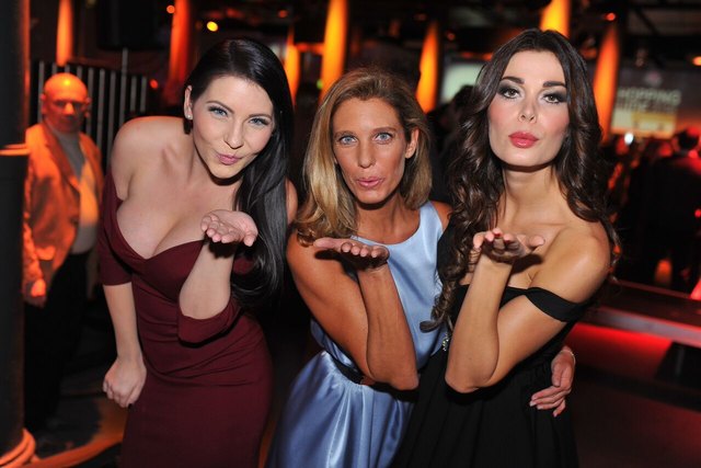 Am Laufsteg mit dabei: Carina Schwarz, Verena Pflüger und Carmen Stamboli (v.l.)