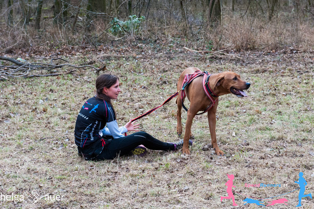 Claudia Lehner mit Awi nach dem Ziel © SpeedRunners.at