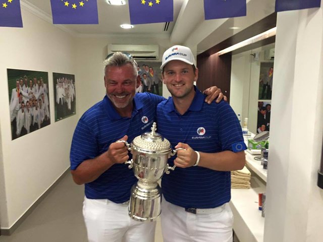 Bernd Wiesberger (re.) jubelte über den Sieg seines Teams beim EurAsiacup. | Foto: Bernd Wiesberger/Facebook