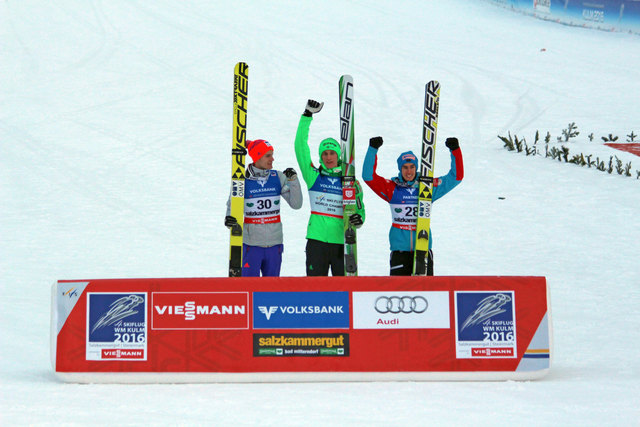 Die drei Medaillengewinner im Einzelwettbewerb: Peter Prevc (mitte), Kenneth Gangnes (links) und Stefan Kraft (rechts)