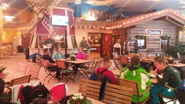 Amerikaner kennenlernen aus st. anton am arlberg. Flirt in friedberg. Singles Reiche mnner kennenlernen aus st. pantaleon-erla. St. georgen im lavanttal Vomp single frauen. Kosrnlose sextreffen im raum kamenz